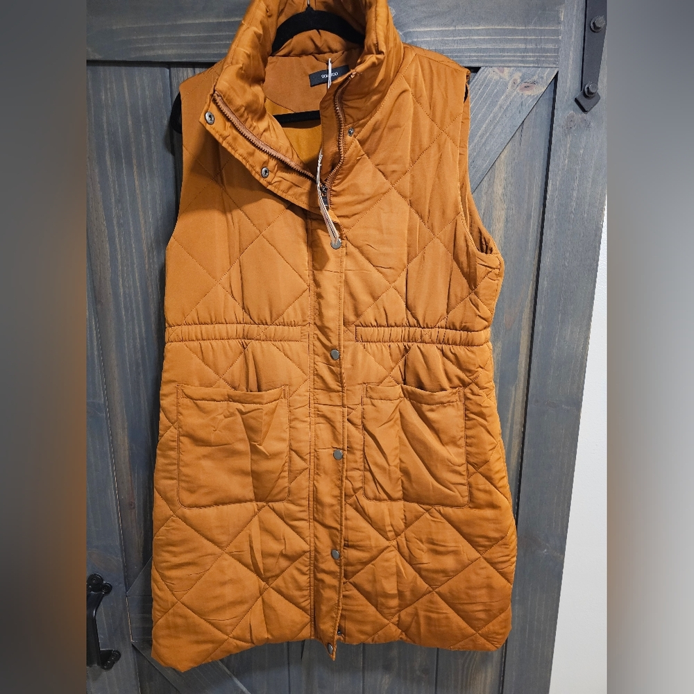 NWT Dokotoo camel vest